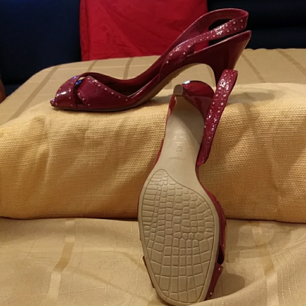 Shoes - Picture 2 of 3